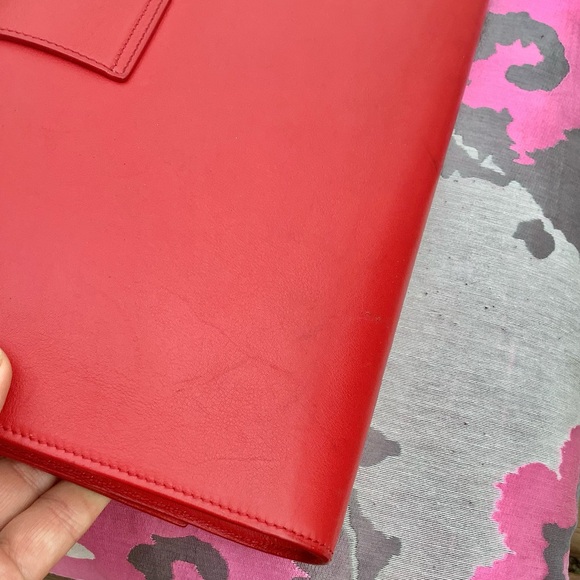 YVES SAINT LAURENT GO OUT CLUTCH🌹🌹🌹 - Picture 12 of 16